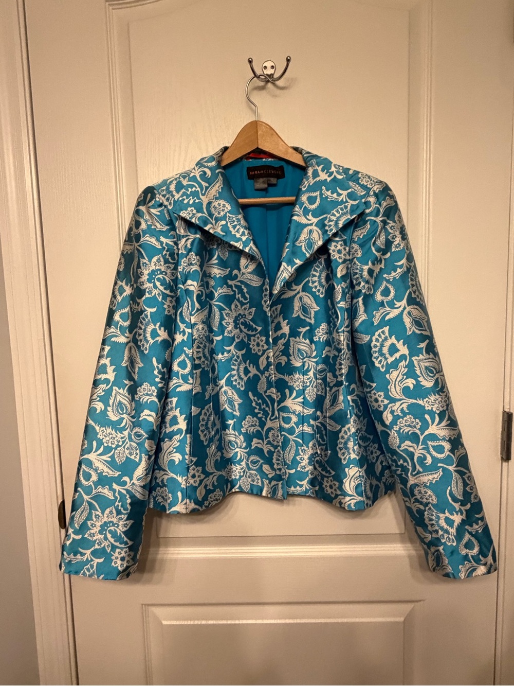 Beautiful Nina McLemore 100% Silk Turquoise Floral Jacket-Size 12